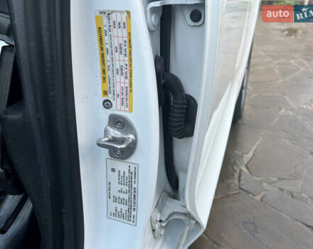 Білий Тесла Модель 3, об'ємом двигуна 0 л та пробігом 57 тис. км за 23000 $, фото 27 на Automoto.ua