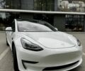 Білий Тесла Модель 3, об'ємом двигуна 0 л та пробігом 67 тис. км за 21000 $, фото 1 на Automoto.ua