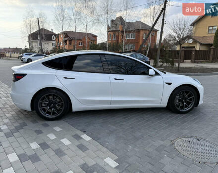 Белый Тесла Модель 3, объемом двигателя 0 л и пробегом 37 тыс. км за 19999 $, фото 57 на Automoto.ua