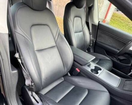 Белый Тесла Модель 3, объемом двигателя 0 л и пробегом 77 тыс. км за 11500 $, фото 11 на Automoto.ua