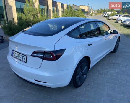 Белый Тесла Модель 3, объемом двигателя 0 л и пробегом 80 тыс. км за 18800 $, фото 2 на Automoto.ua