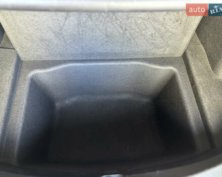 Белый Тесла Модель 3, объемом двигателя 0 л и пробегом 55 тыс. км за 18999 $, фото 19 на Automoto.ua