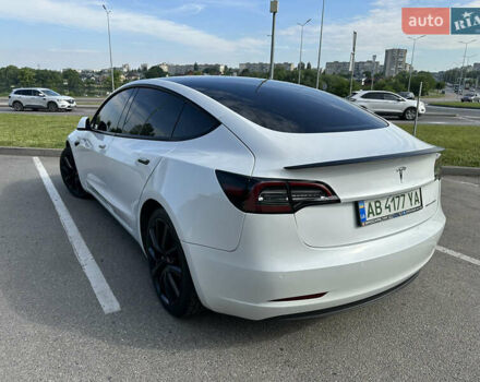 Білий Тесла Модель 3, об'ємом двигуна 0 л та пробігом 52 тис. км за 25500 $, фото 7 на Automoto.ua