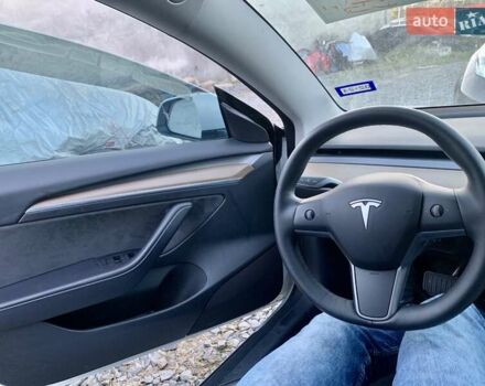Белый Тесла Модель 3, объемом двигателя 0 л и пробегом 27 тыс. км за 19750 $, фото 21 на Automoto.ua