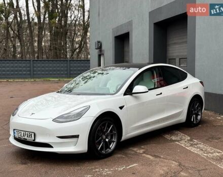 Белый Тесла Модель 3, объемом двигателя 0 л и пробегом 85 тыс. км за 19000 $, фото 3 на Automoto.ua