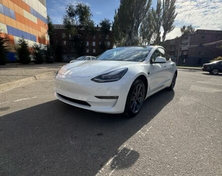 Білий Тесла Модель 3, об'ємом двигуна 0 л та пробігом 81 тис. км за 20400 $, фото 1 на Automoto.ua