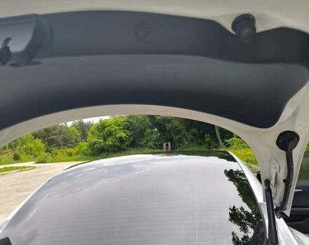 Белый Тесла Модель 3, объемом двигателя 0 л и пробегом 55 тыс. км за 17650 $, фото 12 на Automoto.ua