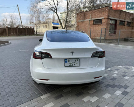 Белый Тесла Модель 3, объемом двигателя 0 л и пробегом 37 тыс. км за 19999 $, фото 39 на Automoto.ua
