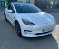 Белый Тесла Модель 3, объемом двигателя 0 л и пробегом 65 тыс. км за 22200 $, фото 1 на Automoto.ua