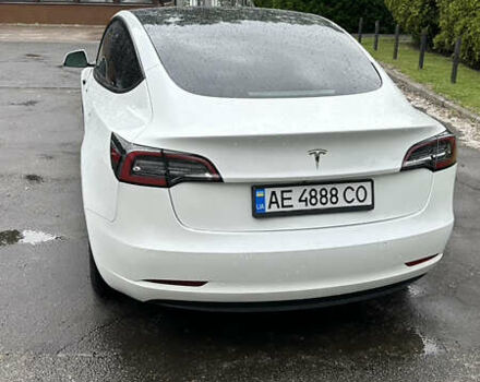 Белый Тесла Модель 3, объемом двигателя 0 л и пробегом 70 тыс. км за 21500 $, фото 1 на Automoto.ua