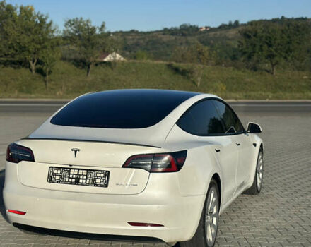 Білий Тесла Модель 3, об'ємом двигуна 0 л та пробігом 54 тис. км за 20955 $, фото 1 на Automoto.ua