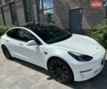 Белый Тесла Модель 3, объемом двигателя 0 л и пробегом 99 тыс. км за 20000 $, фото 1 на Automoto.ua