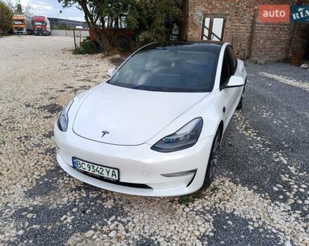 Белый Тесла Модель 3, объемом двигателя 0 л и пробегом 71 тыс. км за 18700 $, фото 2 на Automoto.ua
