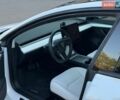 Белый Тесла Модель 3, объемом двигателя 0 л и пробегом 97 тыс. км за 17799 $, фото 26 на Automoto.ua