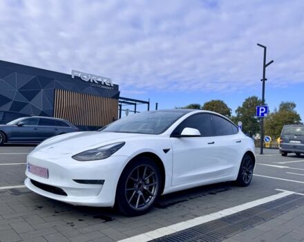 Тесла Модель 3 2021 в Луцке на Automoto.ua Белый Тесла Модель 3, объемом двигателя 0 л и пробегом 170 тыс. км за 18500 $, фото 1 на Automoto.ua