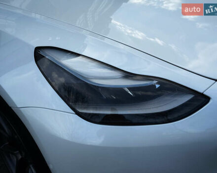 Белый Тесла Модель 3, объемом двигателя 0 л и пробегом 37 тыс. км за 19999 $, фото 142 на Automoto.ua