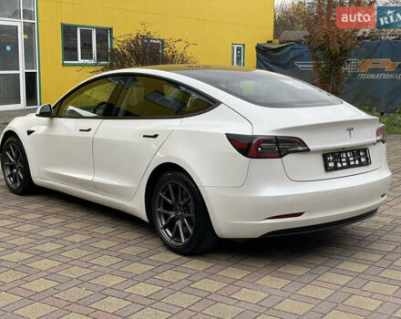 Белый Тесла Модель 3, объемом двигателя 0 л и пробегом 34 тыс. км за 18000 $, фото 41 на Automoto.ua