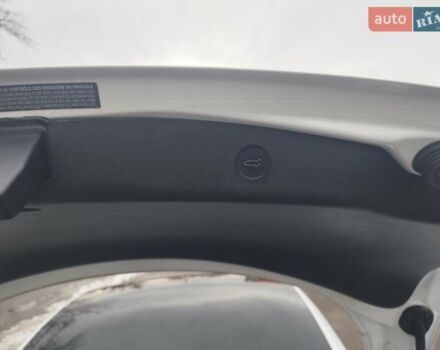 Білий Тесла Модель 3, об'ємом двигуна 0 л та пробігом 79 тис. км за 16200 $, фото 22 на Automoto.ua