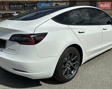 Белый Тесла Модель 3, объемом двигателя 0 л и пробегом 60 тыс. км за 19300 $, фото 7 на Automoto.ua
