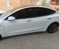 Білий Тесла Модель 3, об'ємом двигуна 0 л та пробігом 70 тис. км за 18400 $, фото 1 на Automoto.ua