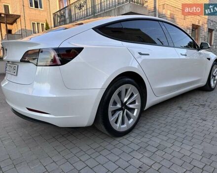 Белый Тесла Модель 3, объемом двигателя 0 л и пробегом 27 тыс. км за 21900 $, фото 6 на Automoto.ua