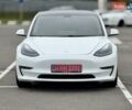 Білий Тесла Модель 3, об'ємом двигуна 0 л та пробігом 129 тис. км за 23500 $, фото 2 на Automoto.ua