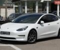 Белый Тесла Модель 3, объемом двигателя 0 л и пробегом 97 тыс. км за 17000 $, фото 2 на Automoto.ua