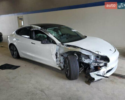 Белый Тесла Модель 3, объемом двигателя 0 л и пробегом 38 тыс. км за 12800 $, фото 3 на Automoto.ua