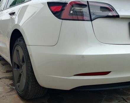 Белый Тесла Модель 3, объемом двигателя 0 л и пробегом 59 тыс. км за 17500 $, фото 4 на Automoto.ua
