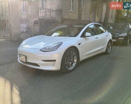 Белый Тесла Модель 3, объемом двигателя 0 л и пробегом 60 тыс. км за 19900 $, фото 5 на Automoto.ua