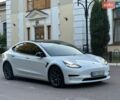 Білий Тесла Модель 3, об'ємом двигуна 0 л та пробігом 182 тис. км за 17800 $, фото 2 на Automoto.ua