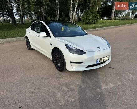 Белый Тесла Модель 3, объемом двигателя 0 л и пробегом 75 тыс. км за 23000 $, фото 2 на Automoto.ua