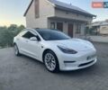Белый Тесла Модель 3, объемом двигателя 0 л и пробегом 27 тыс. км за 21900 $, фото 1 на Automoto.ua