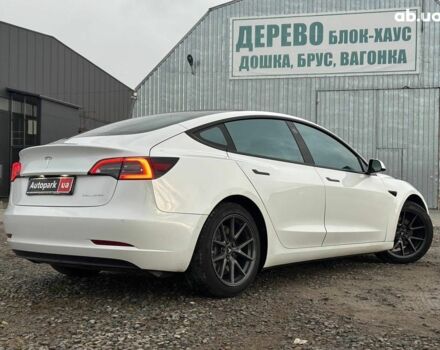 Белый Тесла Модель 3, объемом двигателя 0.1 л и пробегом 42 тыс. км за 23990 $, фото 13 на Automoto.ua