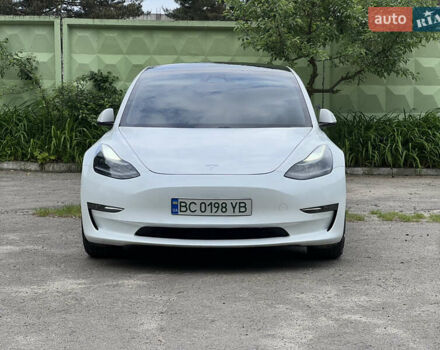 Белый Тесла Модель 3, объемом двигателя 0 л и пробегом 80 тыс. км за 17390 $, фото 2 на Automoto.ua
