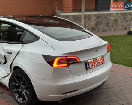 Білий Тесла Модель 3, об'ємом двигуна 0 л та пробігом 166 тис. км за 14900 $, фото 20 на Automoto.ua