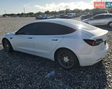 Белый Тесла Модель 3, объемом двигателя 0 л и пробегом 120 тыс. км за 6700 $, фото 1 на Automoto.ua
