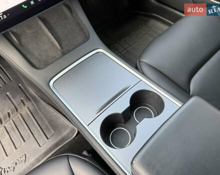 Белый Тесла Модель 3, объемом двигателя 0 л и пробегом 37 тыс. км за 19999 $, фото 113 на Automoto.ua