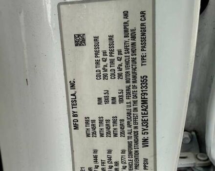Белый Тесла Модель 3, объемом двигателя 0 л и пробегом 100 тыс. км за 12900 $, фото 2 на Automoto.ua