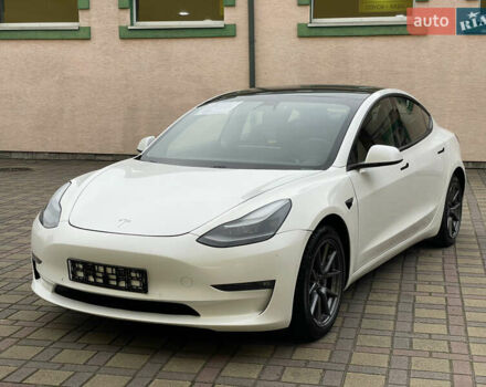 Белый Тесла Модель 3, объемом двигателя 0 л и пробегом 34 тыс. км за 18000 $, фото 29 на Automoto.ua