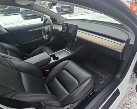 Белый Тесла Модель 3, объемом двигателя 0 л и пробегом 64 тыс. км за 22500 $, фото 15 на Automoto.ua