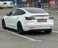 Білий Тесла Модель 3, об'ємом двигуна 0 л та пробігом 129 тис. км за 23500 $, фото 10 на Automoto.ua
