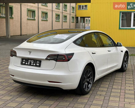 Белый Тесла Модель 3, объемом двигателя 0 л и пробегом 34 тыс. км за 18000 $, фото 34 на Automoto.ua