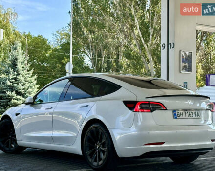 Тесла Модель 3 2021 у Одесі на Automoto.ua Білий Тесла Модель 3, об'ємом двигуна 0 л та пробігом 98 тис. км за 17800 $, фото 28 на Automoto.ua