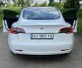 Білий Тесла Модель 3, об'ємом двигуна 0 л та пробігом 93 тис. км за 16500 $, фото 1 на Automoto.ua