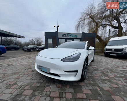 Білий Тесла Модель 3, об'ємом двигуна 0 л та пробігом 84 тис. км за 18300 $, фото 34 на Automoto.ua