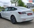 Белый Тесла Модель 3, объемом двигателя 0 л и пробегом 124 тыс. км за 19900 $, фото 6 на Automoto.ua