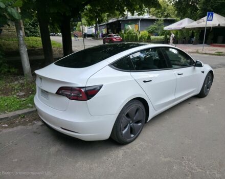 Белый Тесла Модель 3, объемом двигателя 0 л и пробегом 66 тыс. км за 20700 $, фото 3 на Automoto.ua