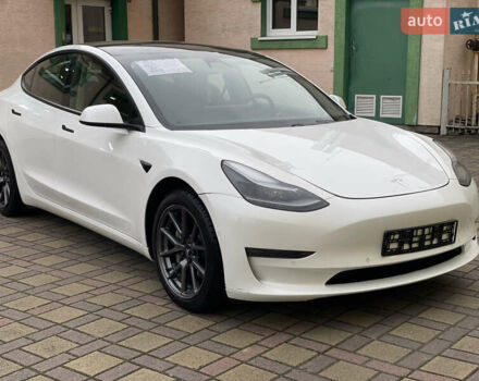 Белый Тесла Модель 3, объемом двигателя 0 л и пробегом 34 тыс. км за 18000 $, фото 24 на Automoto.ua