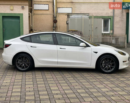 Белый Тесла Модель 3, объемом двигателя 0 л и пробегом 34 тыс. км за 18000 $, фото 31 на Automoto.ua
